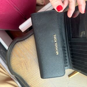 Michael kors wallet black